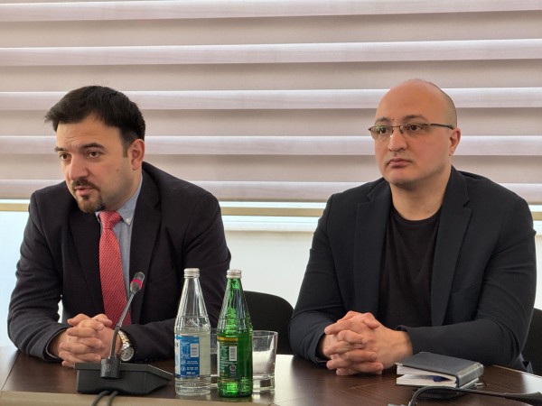 Rusif Huseynov met with students at the Academy of Public Administration